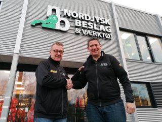 En legende takker af!